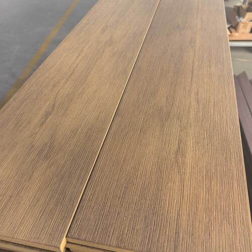 Tin tức công ty mới nhất về Giải quyết sự suy thoái gỗ liên quan đến độ ẩm trong các dự án ven biển thông qua các giải pháp gỗ nhựa bền vững